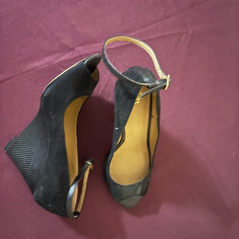 Ann Taylor Black Wedge Shoes